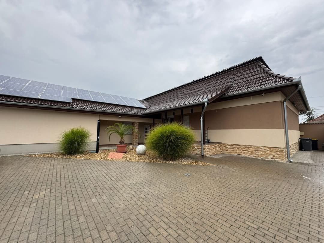 Lakás, Iroda, Raktár, Üzem, vagy Társas Házzá alakítható ingatlan