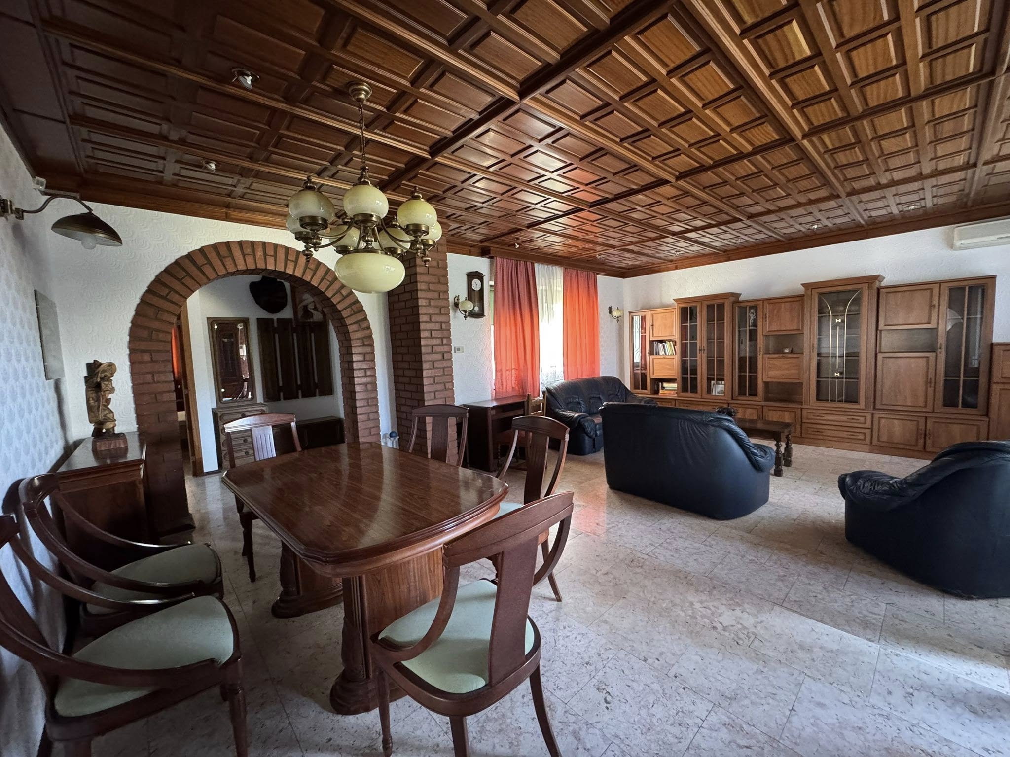 4 Szobás családi ház szaunával