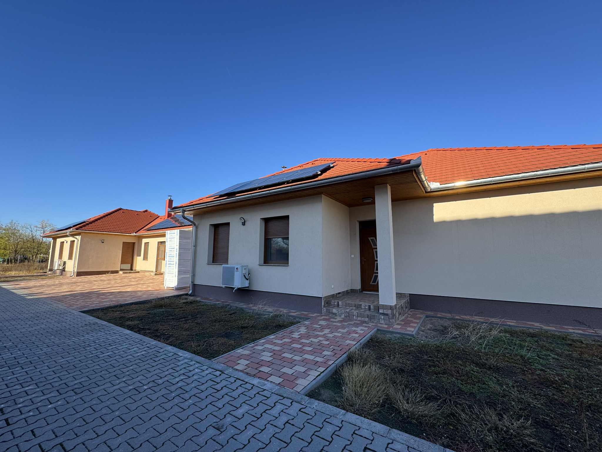 Újépítésű családi ház